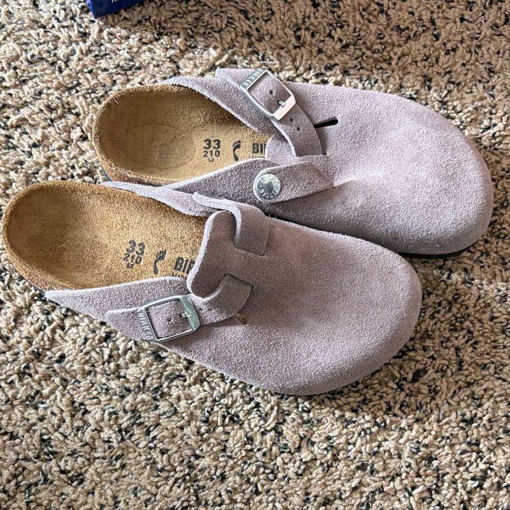 Birkenstock Kids Suede Slip-On Boston Clog in Light purple
